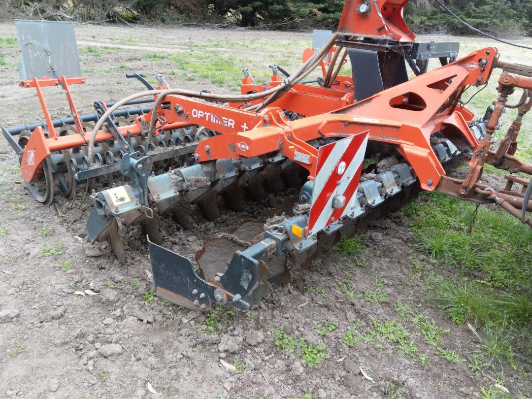 Kuhn Optimer + 403 independent speed disc tiller Machinery